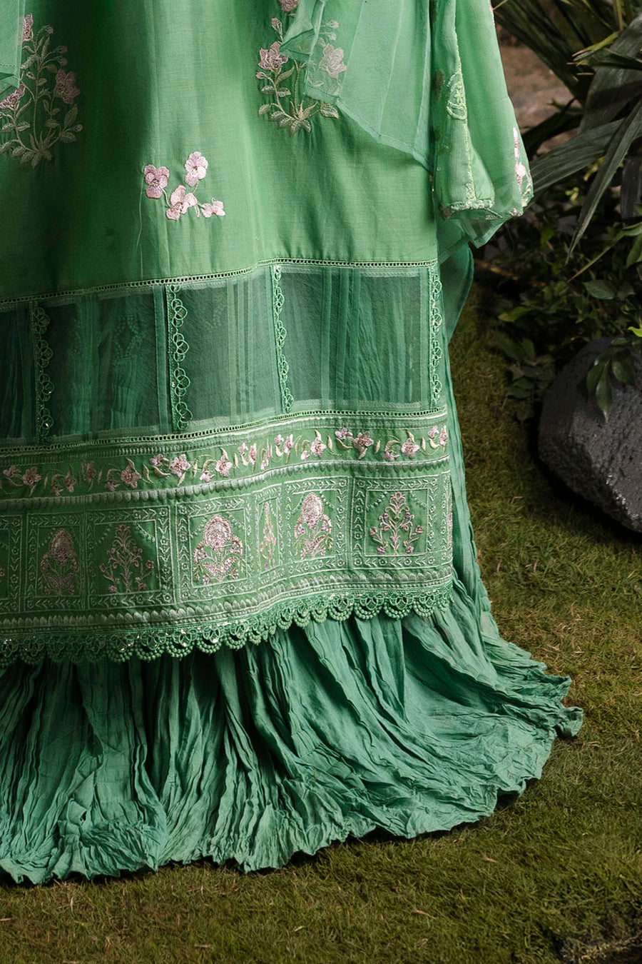 Gul Ahmed Slow Bloom Embroidered Lawn Unstitched 3Pc Suit PM-62031
