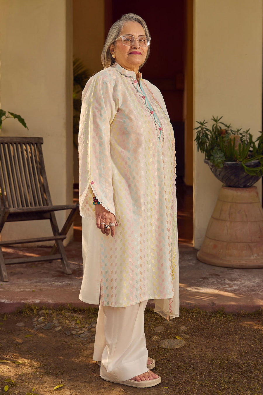 Gul Ahmed Tribute to Mothers Embroidered Lawn Unstitched 3Pc Suit PM-62032