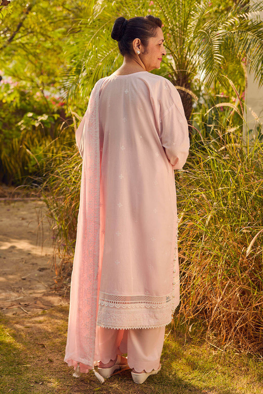 Gul Ahmed Tribute to Mothers Embroidered Lawn Unstitched 3Pc Suit PM-62046
