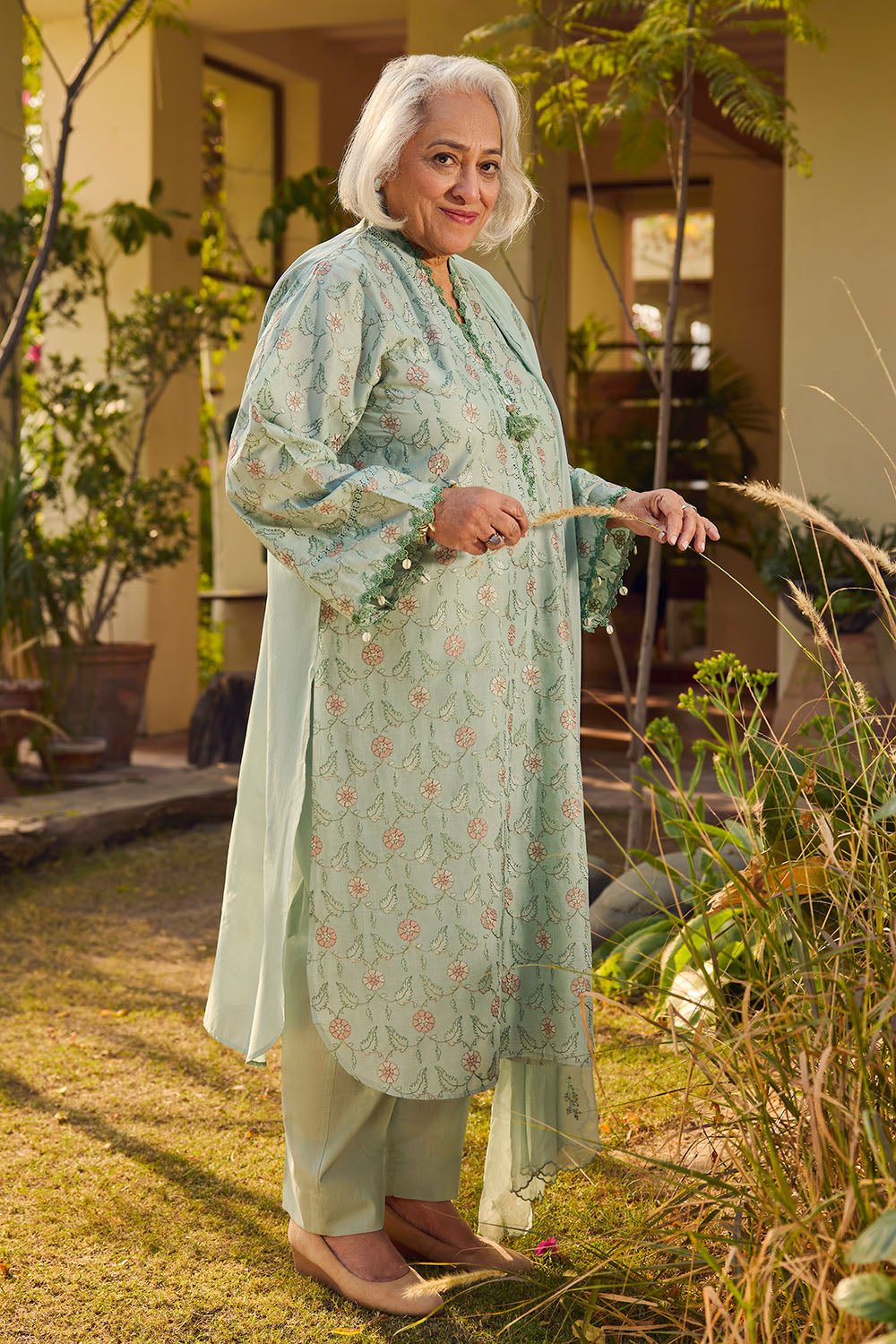 Gul Ahmed Tribute to Mothers Embroidered Lawn Unstitched 3Pc Suit PM-62048