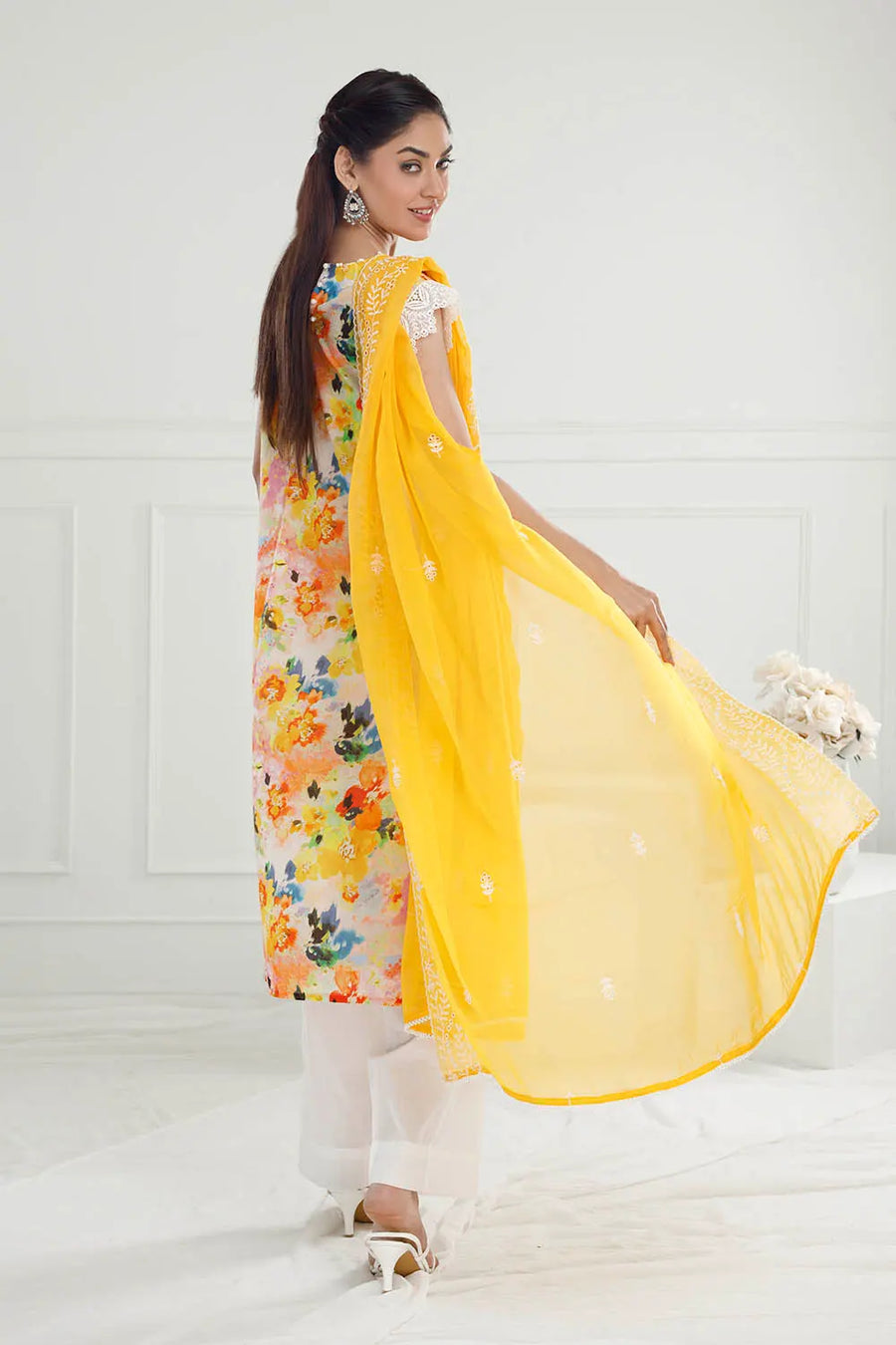 Gul Ahmed The joy Of Summer Embroidered Lawn Unstitched 3Pc Suit PR-52002