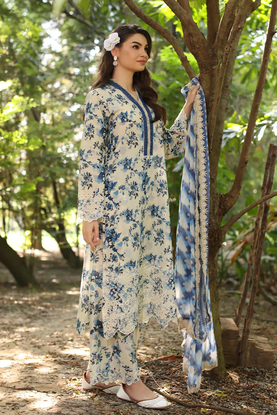 Gul Ahmed The joy Of Summer Embroidered Lawn Unstitched 3Pc Suit PR-52008