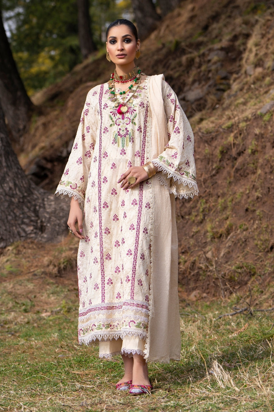 Ittehad Textiles Unstitched Embroidered Lawn 3Pc Suit LF-EM24-3P-UJALA