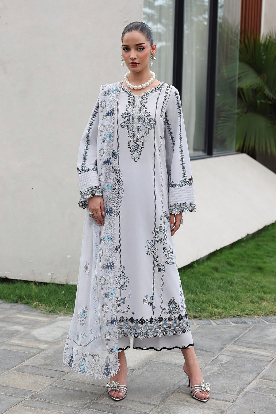Qalamkar Qline Embroidered Lawn Unstitched 3Pc Suit QKL-03 SAMIA