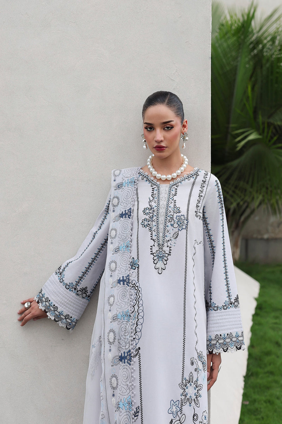 Qalamkar Qline Embroidered Lawn Unstitched 3Pc Suit QKL-03 SAMIA