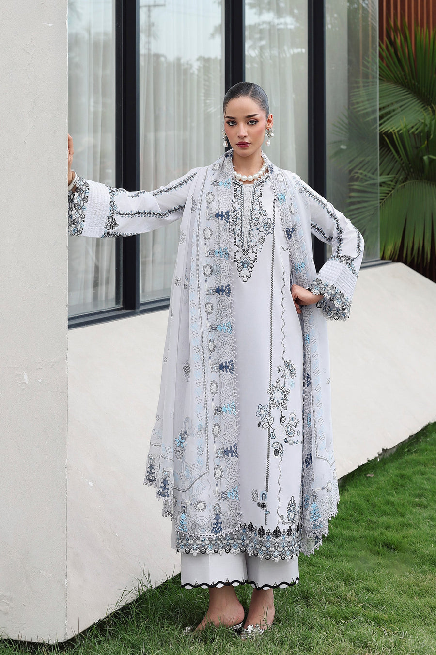 Qalamkar Qline Embroidered Lawn Unstitched 3Pc Suit QKL-03 SAMIA