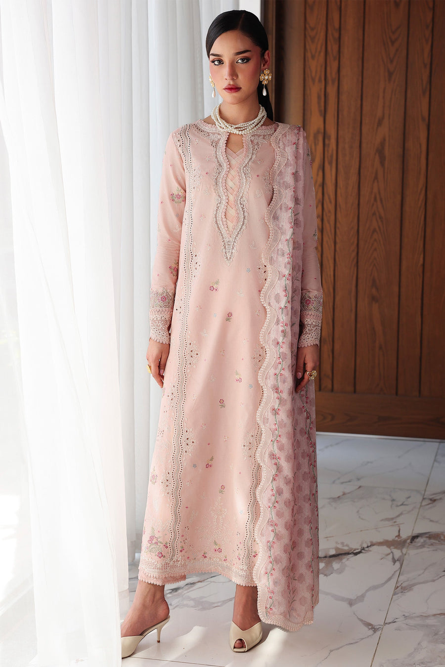 Qalamkar Qline Embroidered Lawn Unstitched 3Pc Suit QKL-04 NAIRA