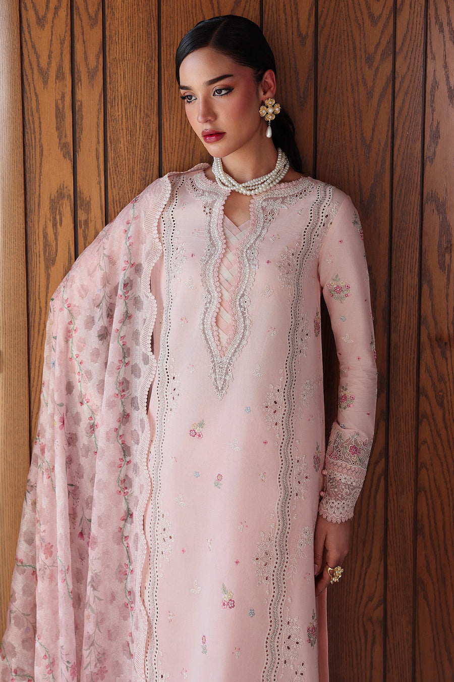 Qalamkar Qline Embroidered Lawn Unstitched 3Pc Suit QKL-04 NAIRA
