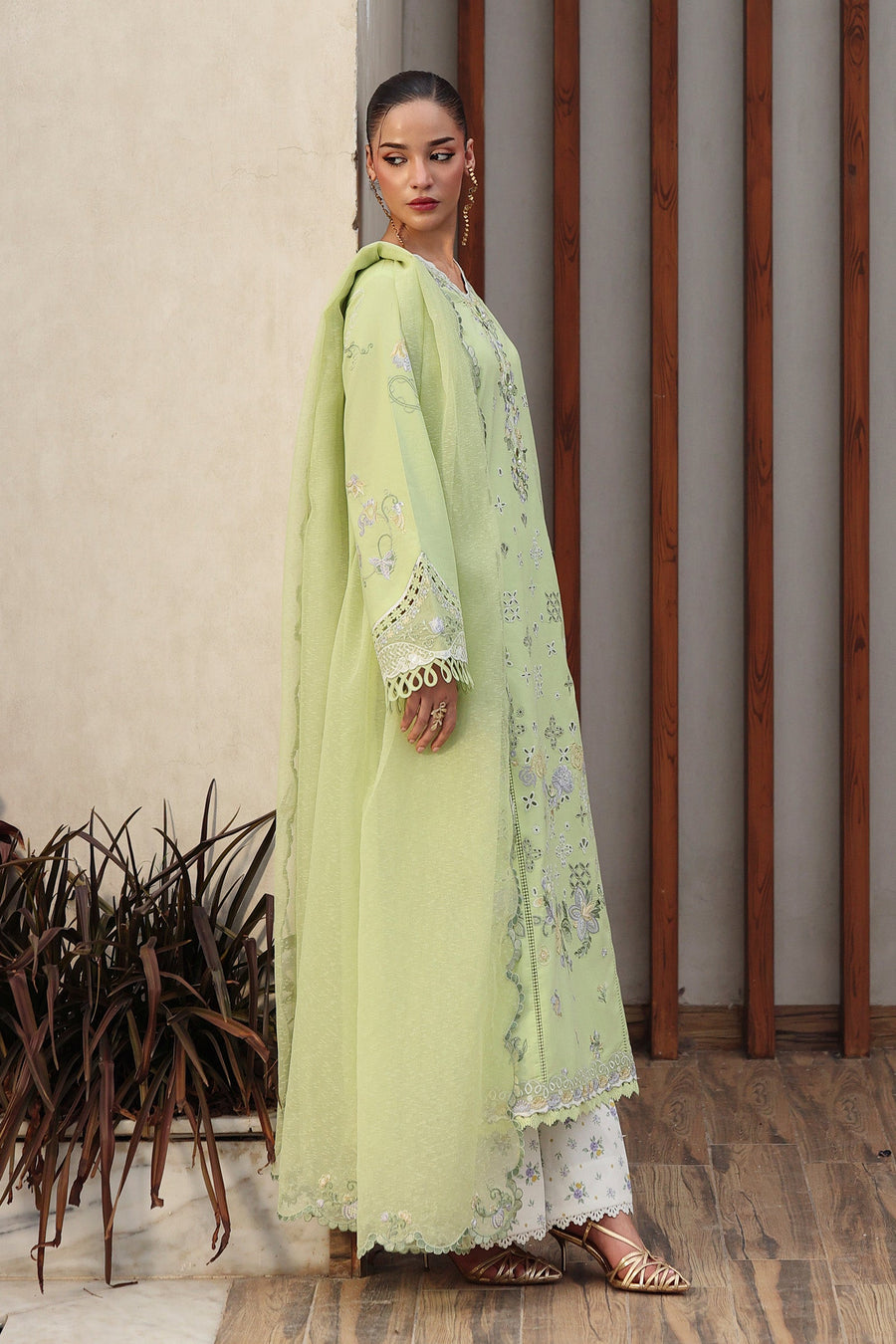 Qalamkar Qline Embroidered Lawn Unstitched 3Pc Suit QKL-05 AYANA