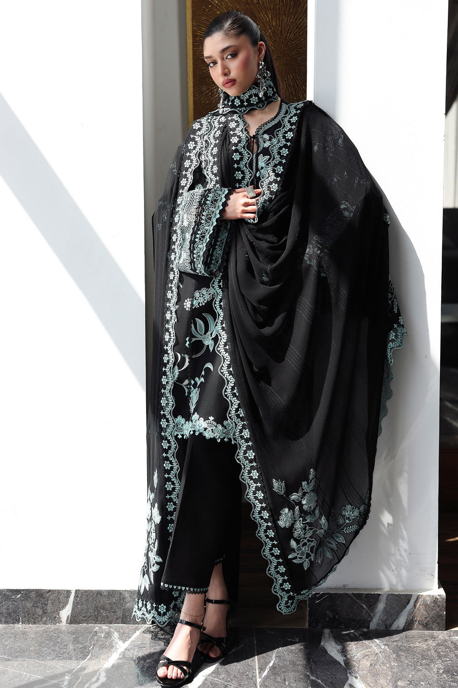 Qalamkar Qline Embroidered Lawn Unstitched 3Pc Suit QKL-06 SANA