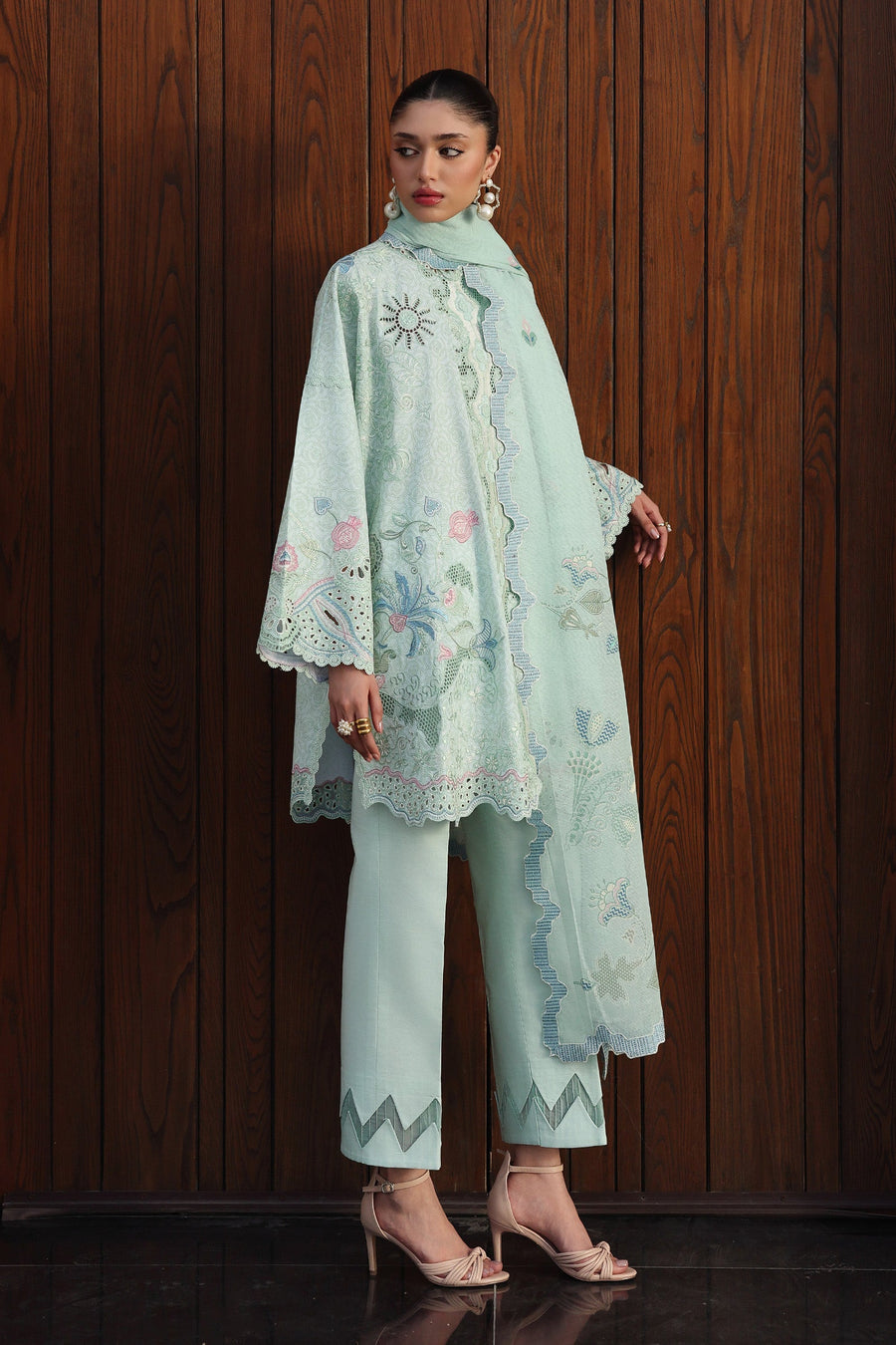 Qalamkar Qline Embroidered Lawn Unstitched 3Pc Suit QKL-07 LEYA