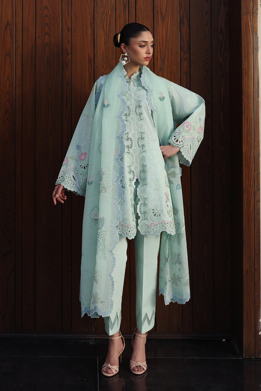 Qalamkar Qline Embroidered Lawn Unstitched 3Pc Suit QKL-07 LEYA