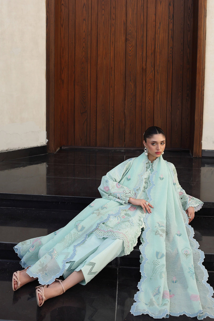 Qalamkar Qline Embroidered Lawn Unstitched 3Pc Suit QKL-07 LEYA