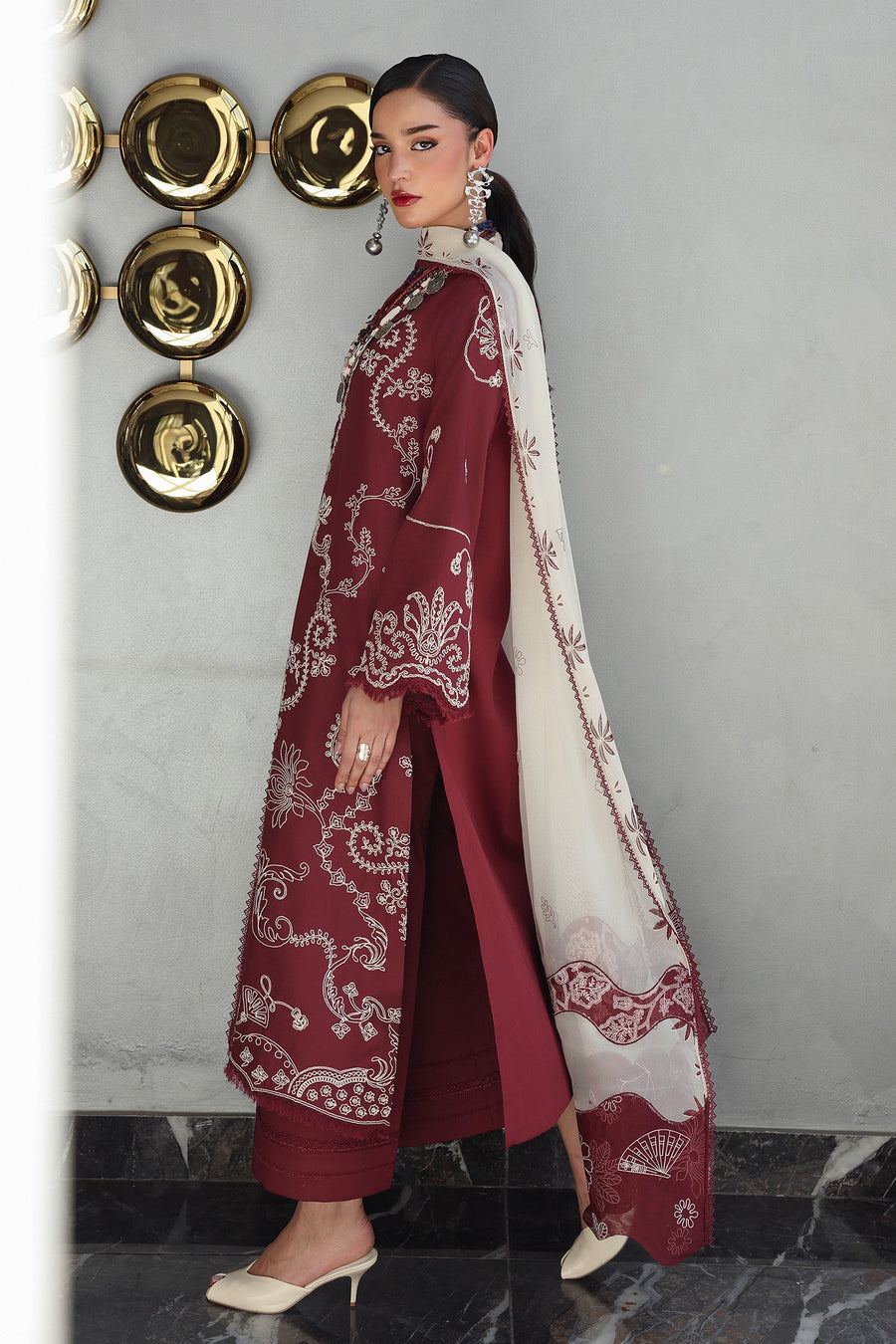Qalamkar Qline Embroidered Lawn Unstitched 3Pc Suit QKL-08 NISA