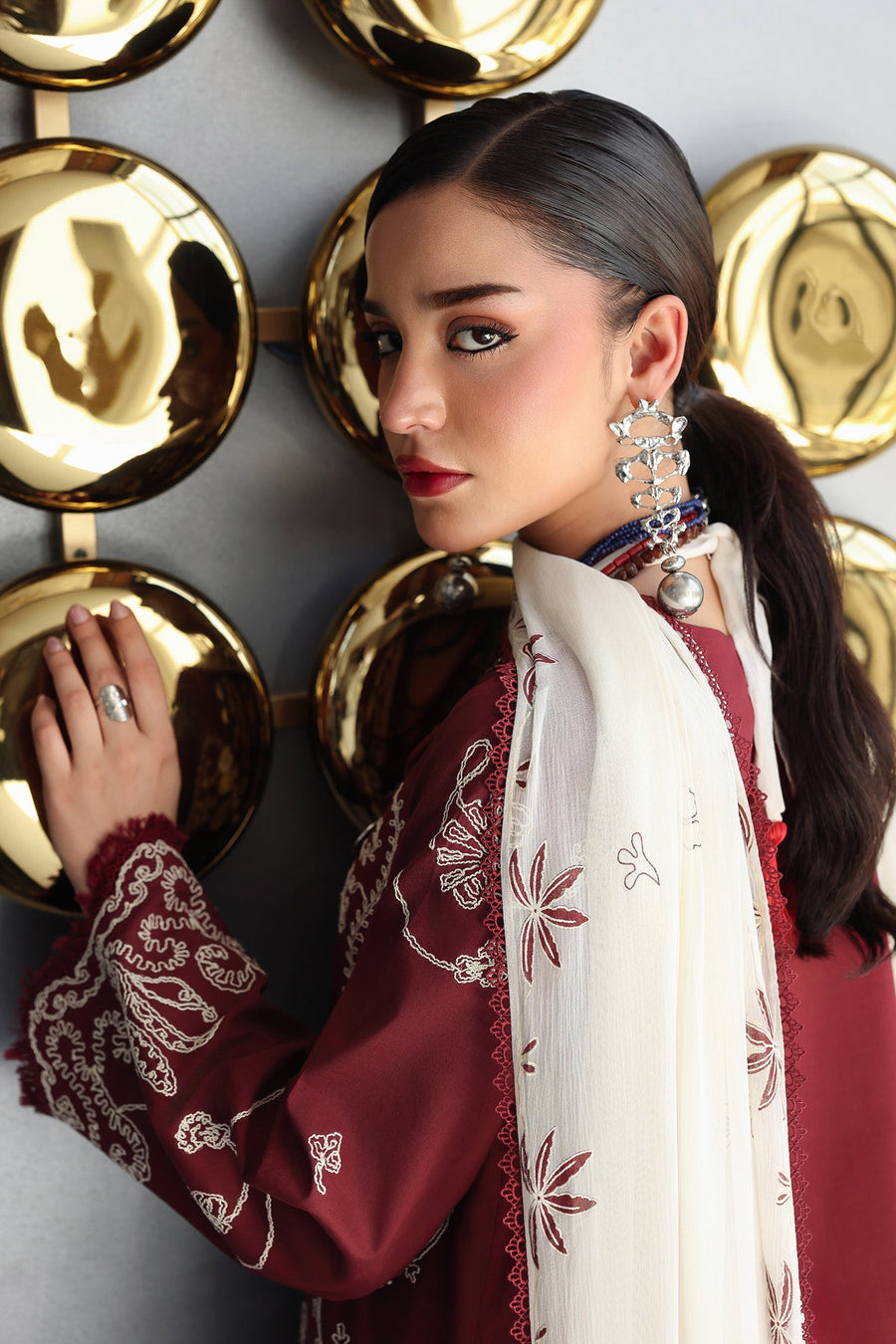 Qalamkar Qline Embroidered Lawn Unstitched 3Pc Suit QKL-08 NISA
