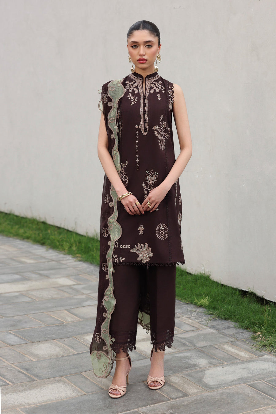 Qalamkar Qline Embroidered Lawn Unstitched 3Pc Suit QKL-15 YASRA