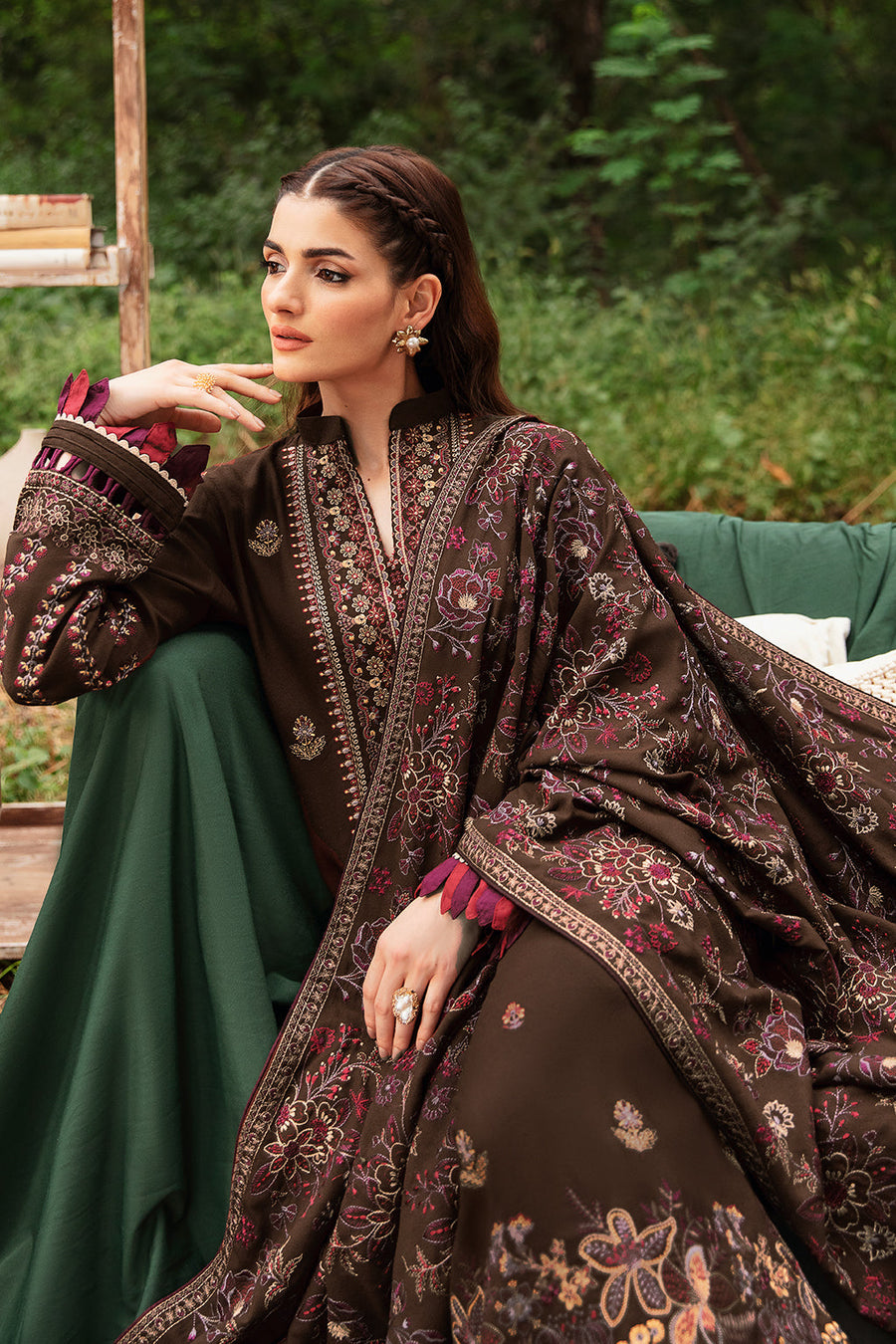 Ramsha Reet Vol-09 Embroidered Karandi Unstitched 3Pc Suit R-908