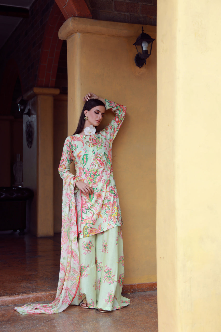 Feathers Stillness In Bloom Unstitched Printed Lawn 3Pc Suit RAYLINN-FT542