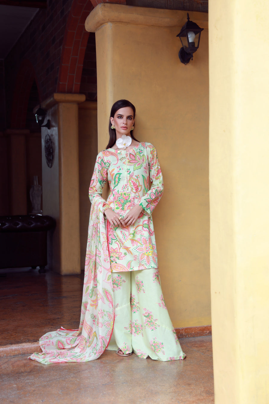 Feathers Stillness In Bloom Unstitched Printed Lawn 3Pc Suit RAYLINN-FT542