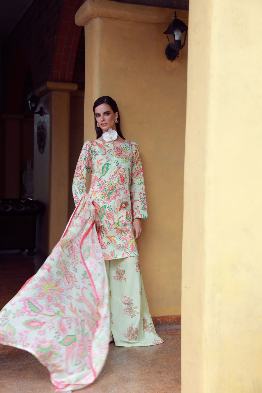 Feathers Stillness In Bloom Unstitched Printed Lawn 3Pc Suit RAYLINN-FT542