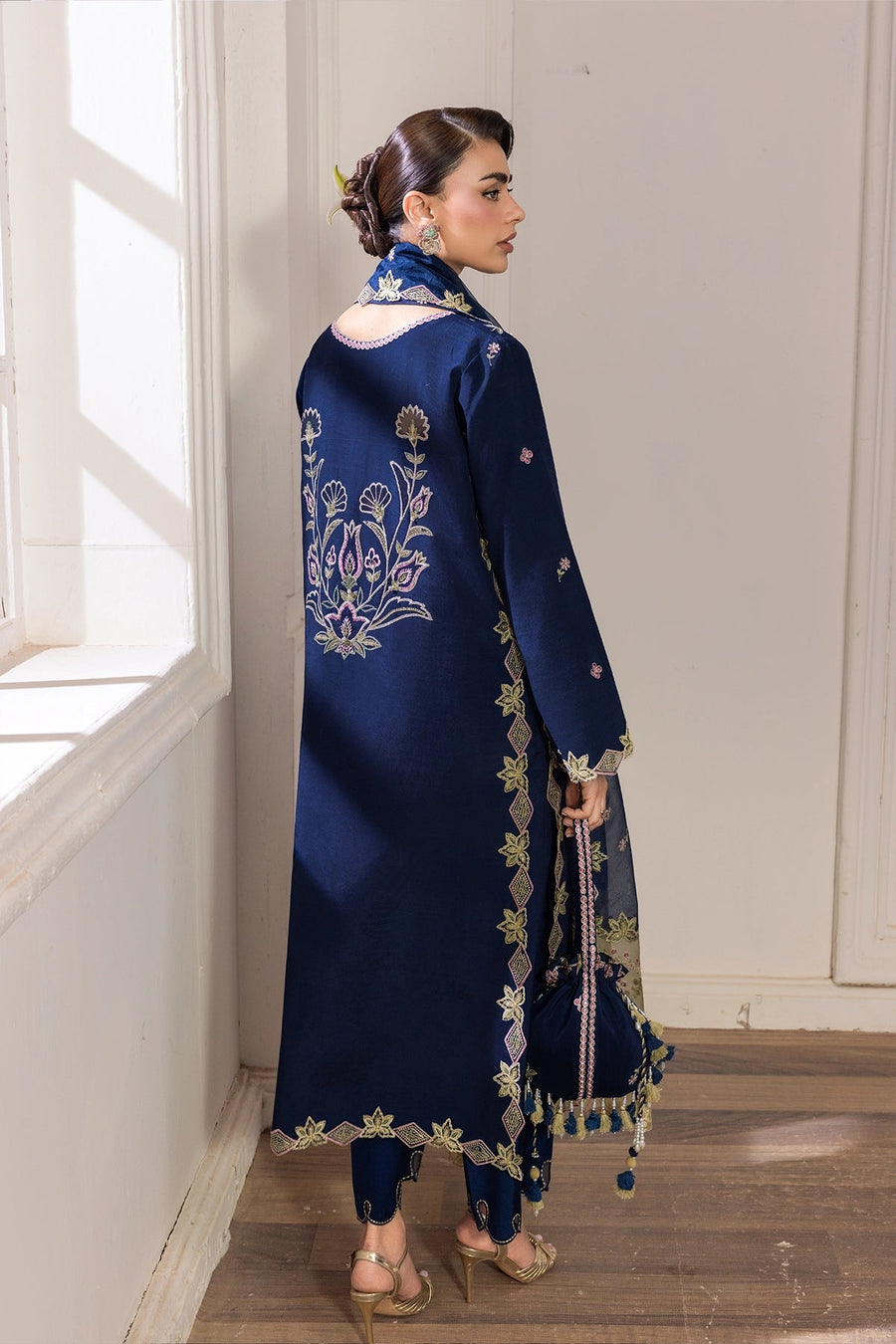 Rang Rasiya Lumeire Silk Unstitched Embroidered 3Pc Suit - Azul