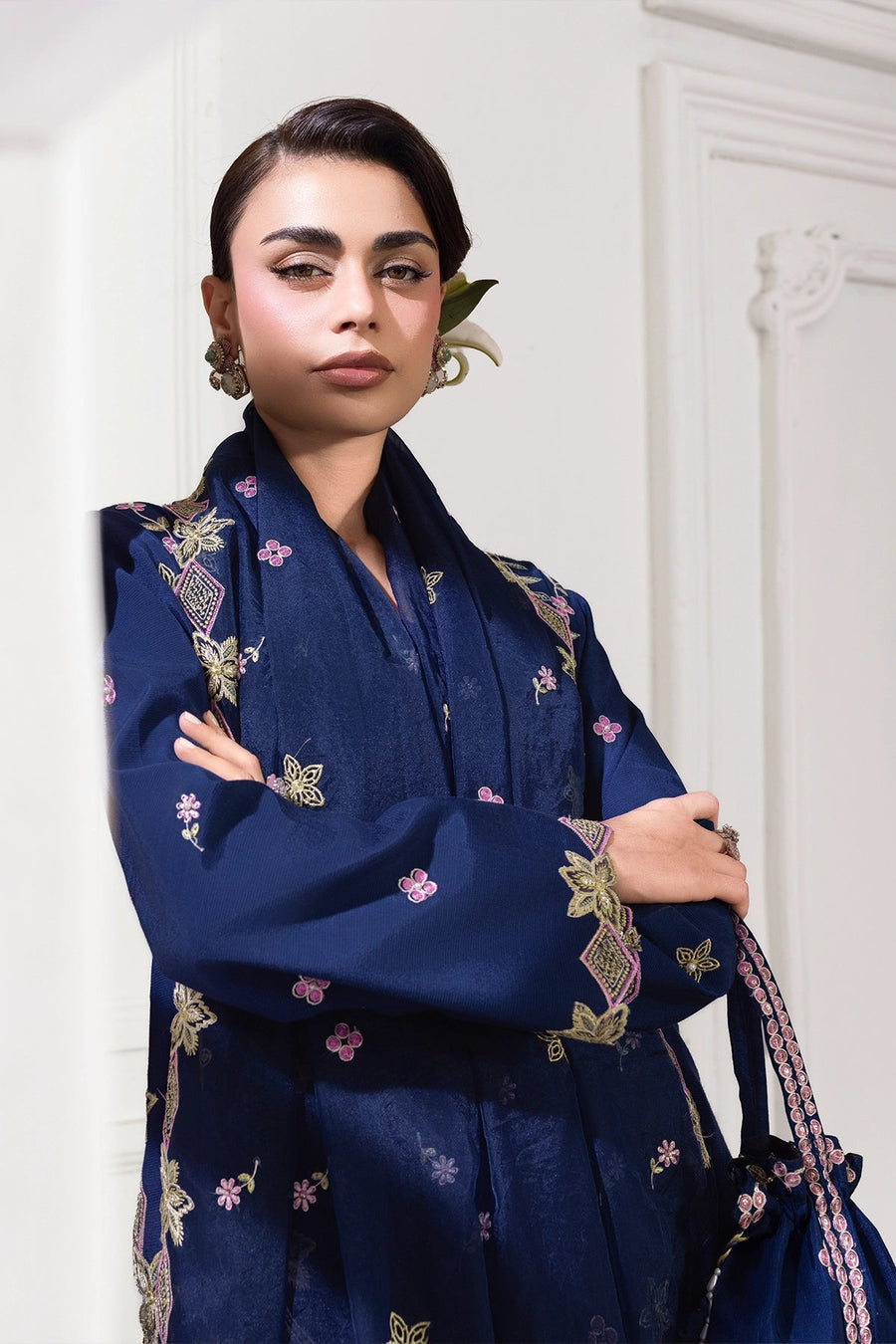 Rang Rasiya Lumeire Silk Unstitched Embroidered 3Pc Suit - Azul