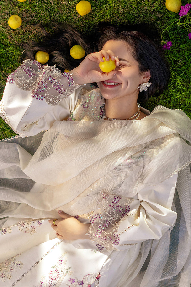 Rang Rasiya Premium Embroidered Lawn Unstitched 3Pc Suit - HANIA