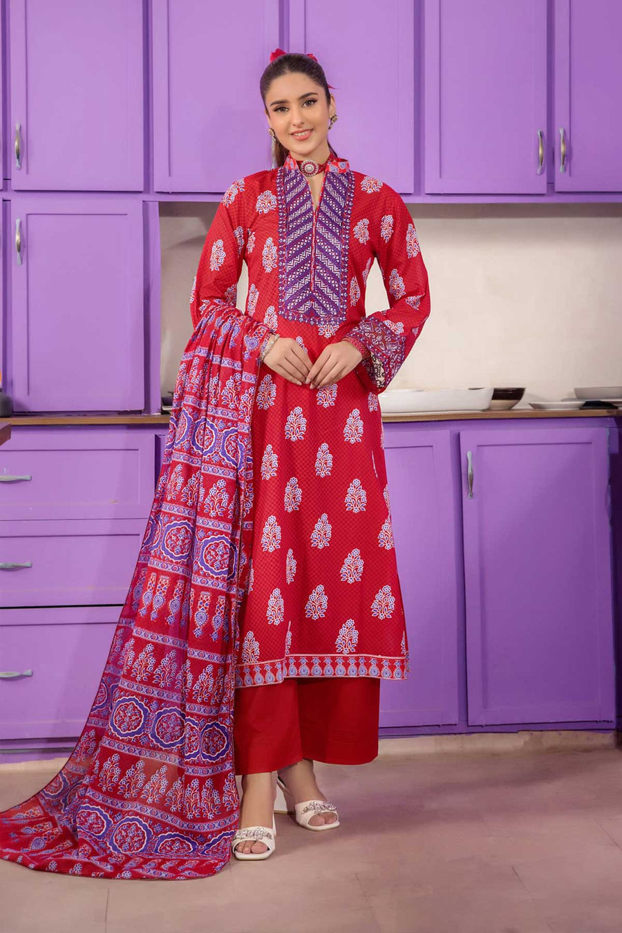 Safwa Smile Vol-02 Embroidered Lawn Unstitched 3Pc Suit RRY-104