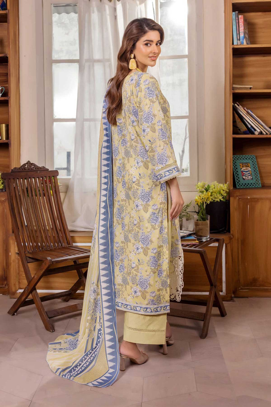 Safwa Smile Vol-02 Embroidered Lawn Unstitched 3Pc Suit RRY-107