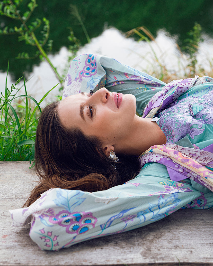 Roheenaz Garden Veil Printed Lawn Unstitched 3Pc Suit RNZ2502A Jazmine Haze