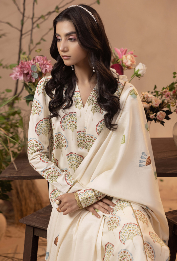 Humdum Raya Printed Khaddar Unstitched 3Pc Suit D-02
