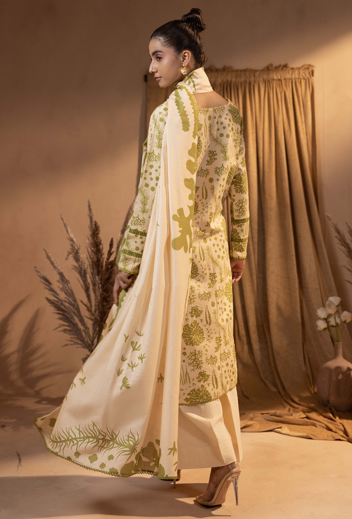 Humdum Raya Printed Khaddar Unstitched 3Pc Suit D-07