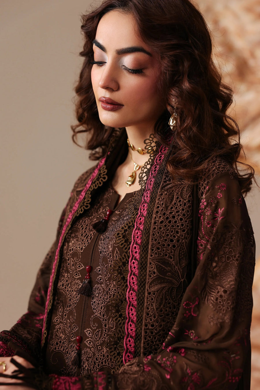 Imrozia Serene Luxe Noire Embroidered Georgette Unstitched 3Pc Suit S-1104 Delphine