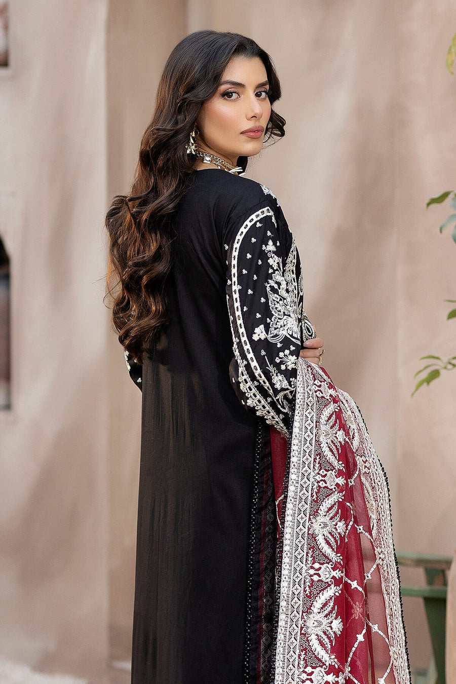 Gulposh by Serene Premium Embroidered Lawn Unstitched 3Pc Suit S.L 48 Aafia