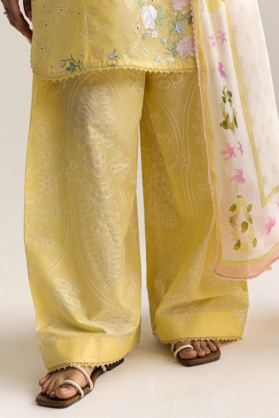 Coco by Zara Shahjahan Embroidered Lawn Unstitched 3Pc Suit D-01B Airi