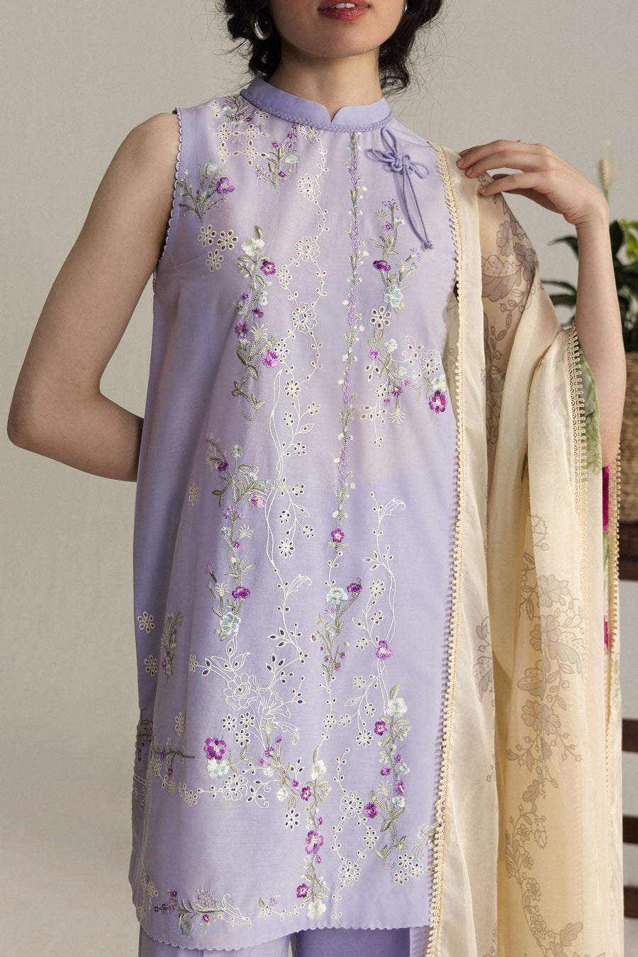Coco by Zara Shahjahan Embroidered Lawn Unstitched 3Pc Suit D-03B Yura
