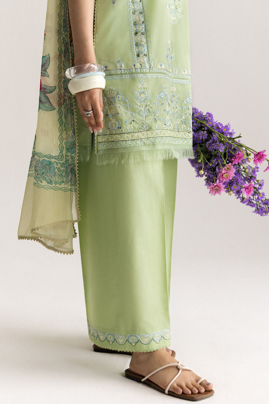 Coco by Zara Shahjahan Embroidered Lawn Unstitched 3Pc Suit D-05B Noa