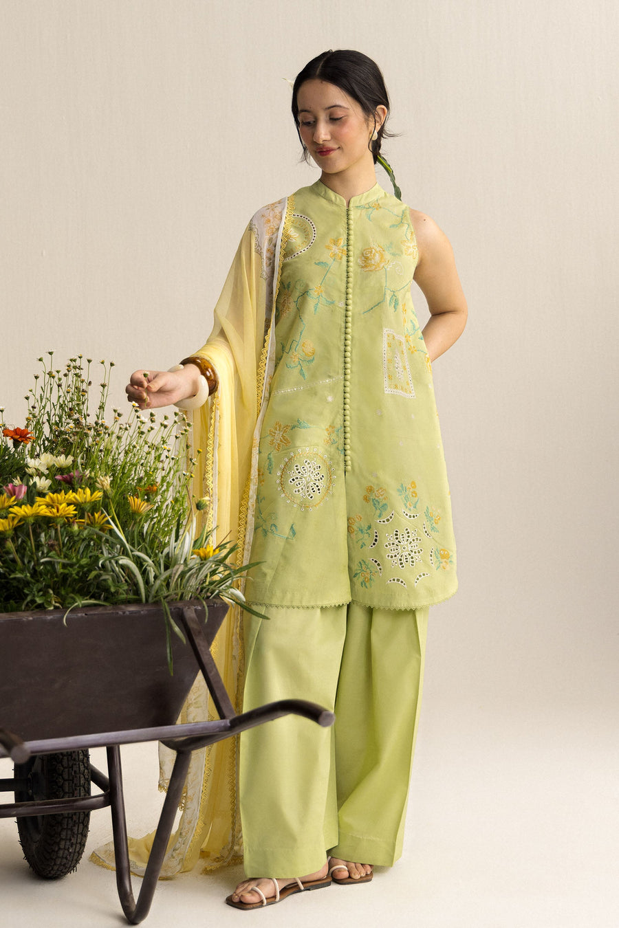 Coco by Zara Shahjahan Embroidered Lawn Unstitched 3Pc Suit D-06B Ines