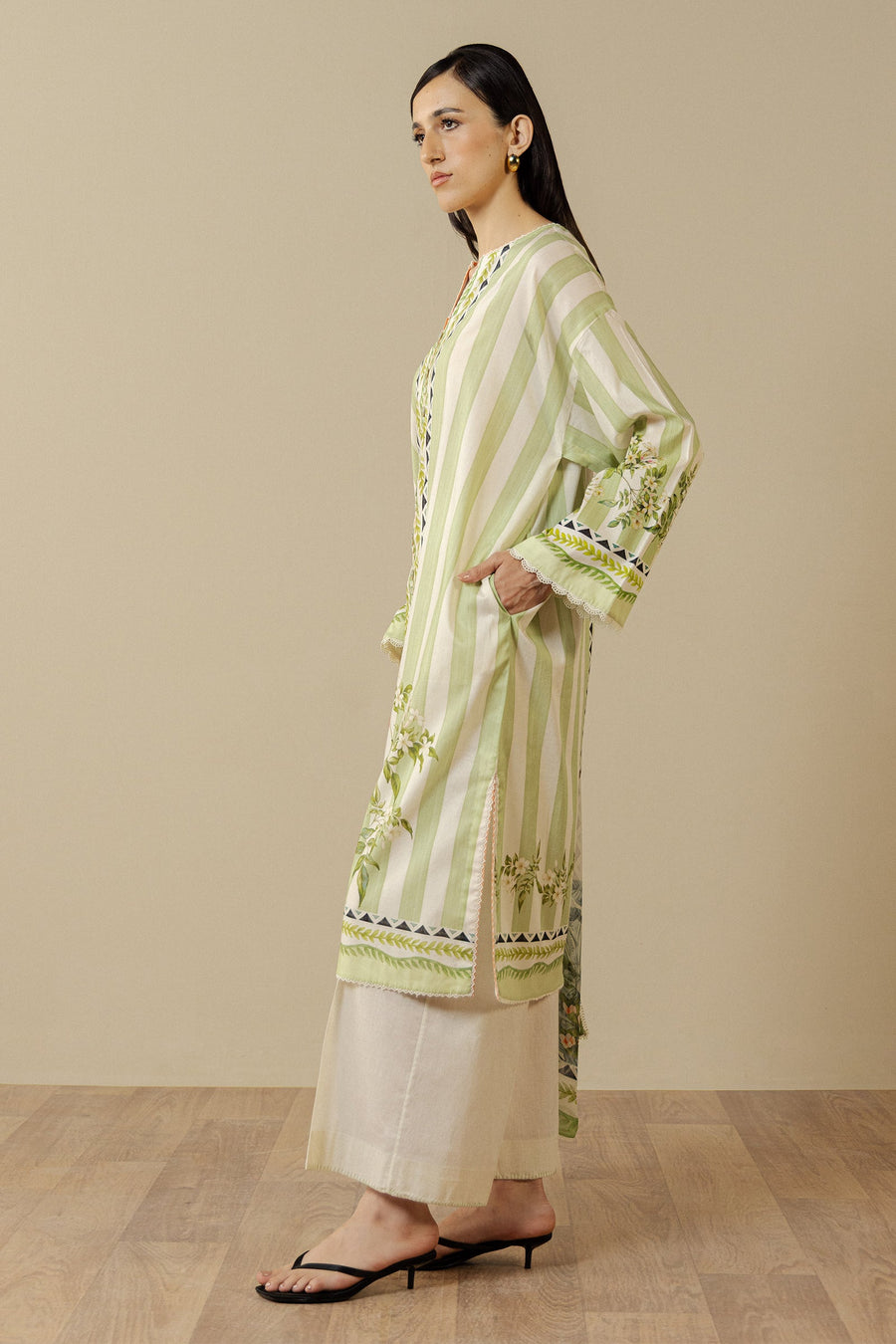 Coco by Zara Shahjahan Prints Unstitched Lawn 3Pc Suit D-01A NERINE