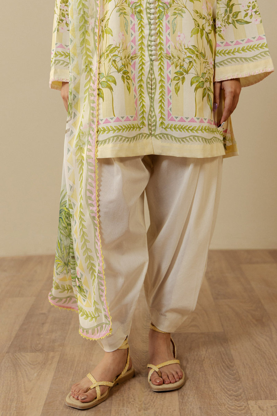 Coco by Zara Shahjahan Prints Unstitched Lawn 3Pc Suit D-01B NERINE