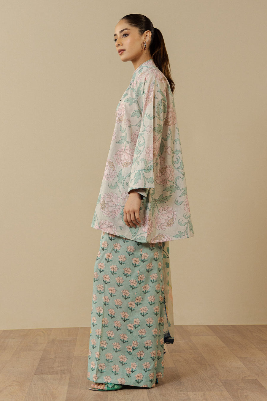 Coco by Zara Shahjahan Prints Unstitched Lawn 3Pc Suit D-05A MIREYA