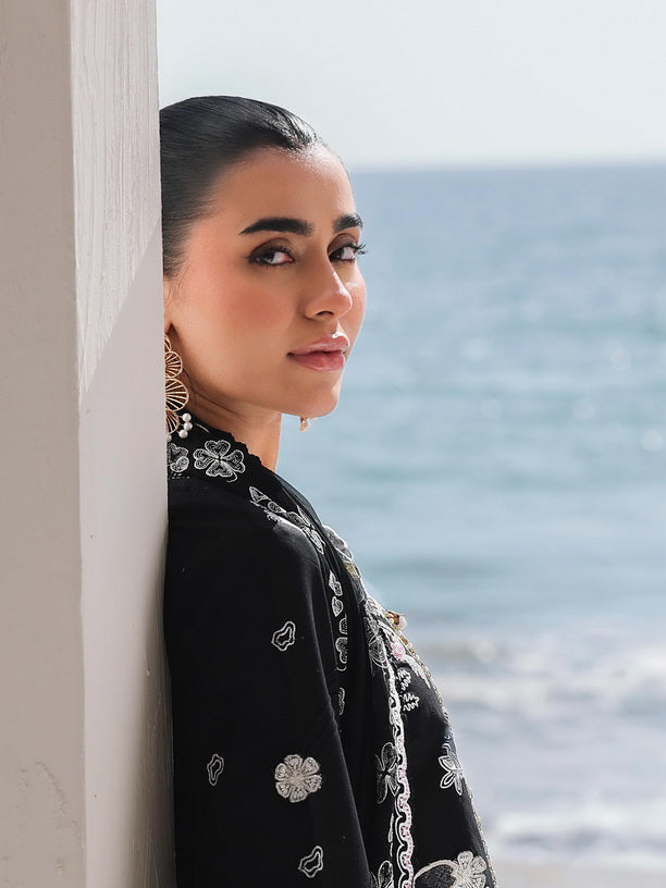 Qalamkar Sahil Embroidered Luxury Lawn Unstitched 3Pc Suit SA-02 LIANA