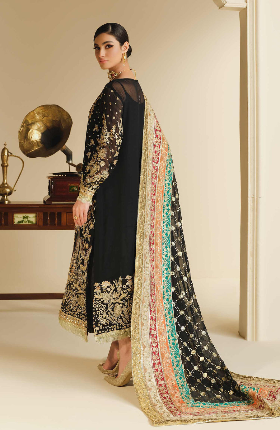 Maryum N Maria Embroidered Chiffon Unstitched 3Pc Suit SFD-0070
