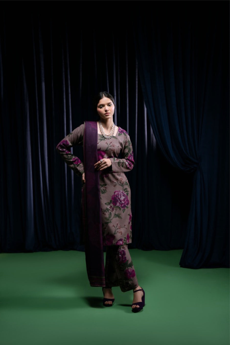 Feathers Dastak Unstitched Digital Printed Dhanak 3Pc Suit - SHIREEN