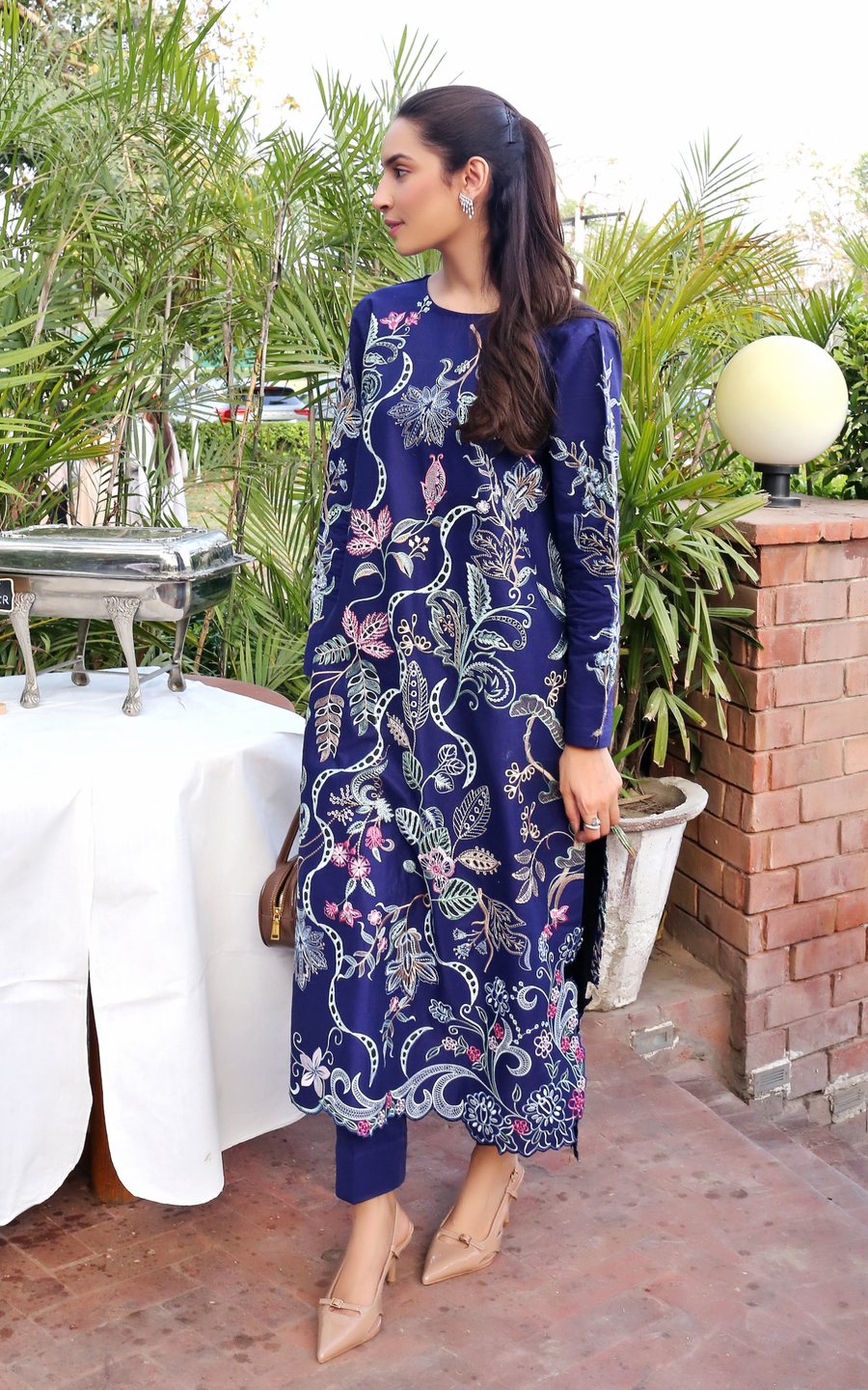 Asifa & Nabeel Summer Lawn Unstitched 3Pc Suit SL26-04 Scarlet Blue