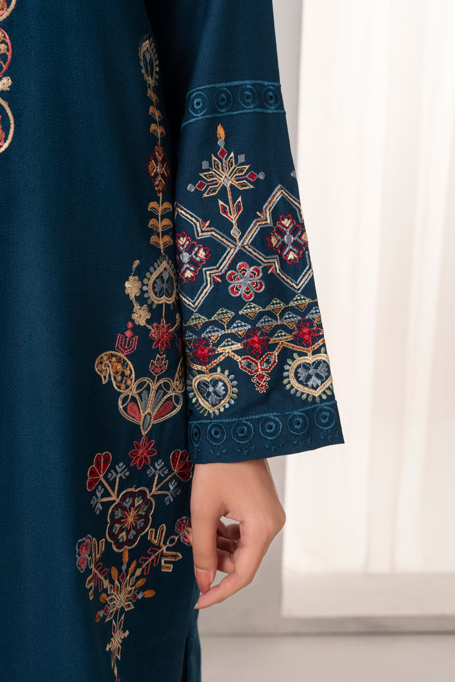 Feathers Fully Embroidered Dhanak Unstitched 3Pc Suit SNOVEL-FT547