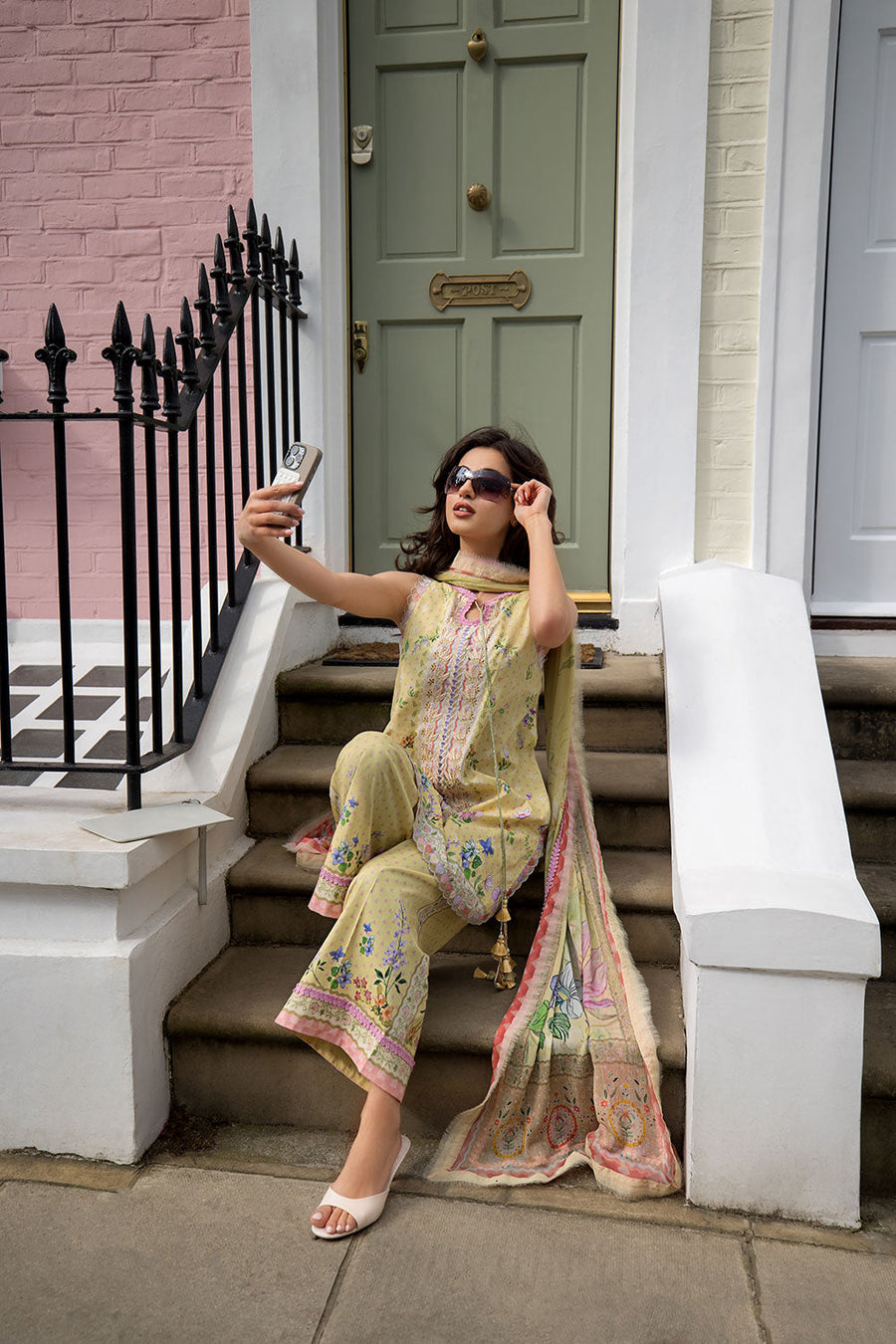 Sobia Nazir Prints Embroidered Lawn Unstitched 3Pc Suit SNP26-2B
