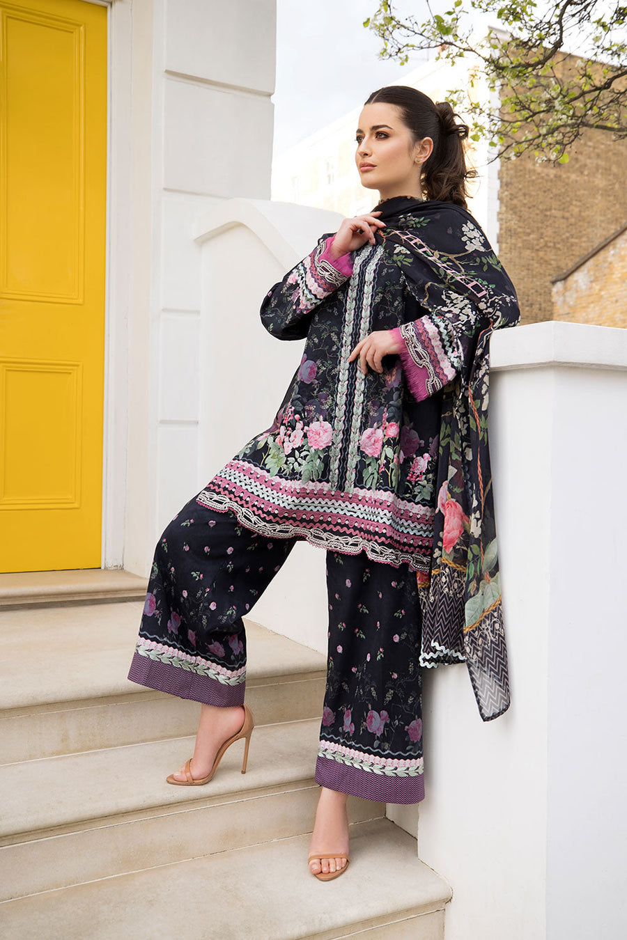 Sobia Nazir Prints Embroidered Lawn Unstitched 3Pc Suit SNP26-4B
