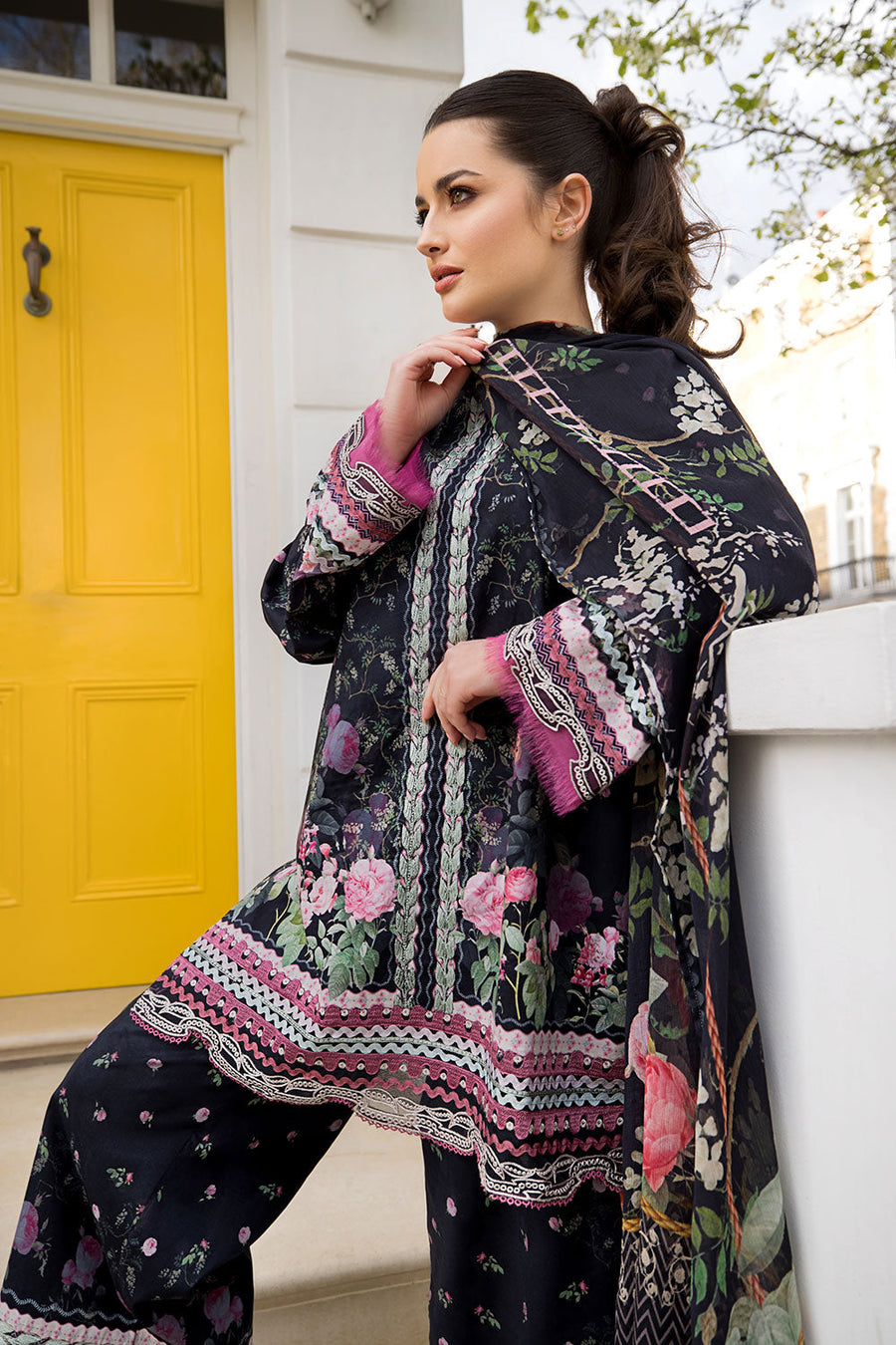 Sobia Nazir Prints Embroidered Lawn Unstitched 3Pc Suit SNP26-4B