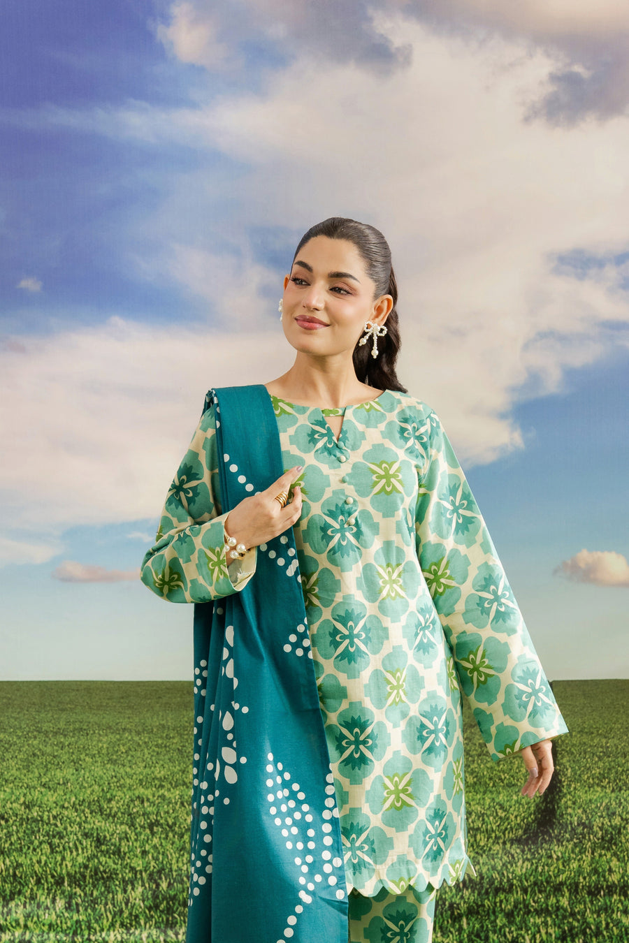 Feathers Dosti Digital Printed Khaddar Unstitched 3Pc Suit SOLEEN-FT575